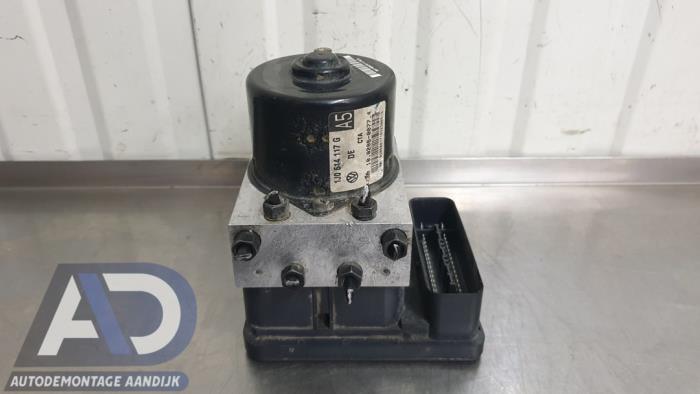 Begagnade ABS-pump Skoda Octavia Combi (1U5) 1.6 Pris € 34,99 Marginaltabell erbjuds av Autodemontage Aandijk
