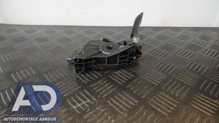 Gaspedalposition Sensor van een Opel Astra J (PC6/PD6/PE6/PF6) 1.4 16V ecoFLEX 2010