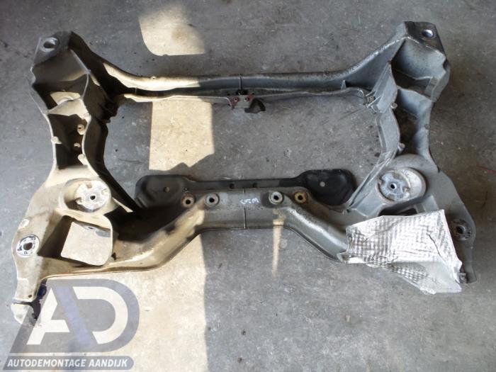 Usados Subchasis Mercedes C (W203) 1.8 C-180K 16V Precio € 99,99 Norma de margen ofrecido por Autodemontage Aandijk