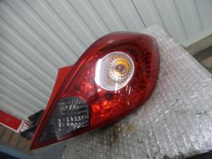 Gebrauchte Rücklicht rechts Opel Corsa D 1.0 Preis € 29,99 Margenregelung angeboten von Autodemontage Aandijk