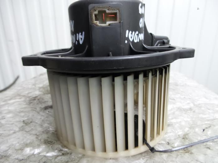 Heating and ventilation fan motor from a Hyundai I10 2009