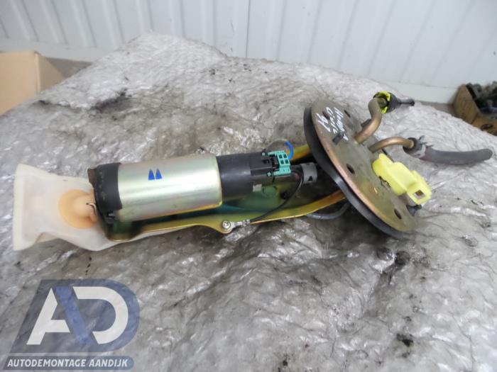 Usagé Pompe essence Honda Civic (EJ/EK) 1.4iS 16V Prix € 39,99 Règlement à la marge proposé par Autodemontage Aandijk