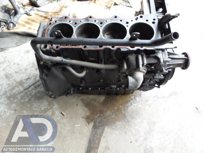 Used Engine crankcase Mercedes V (638.2) V-230 2.3 TD Price € 349,99 Margin scheme offered by Autodemontage Aandijk