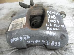 Used Front brake calliper, right Peugeot 308 Price on request offered by Autodemontage Aandijk