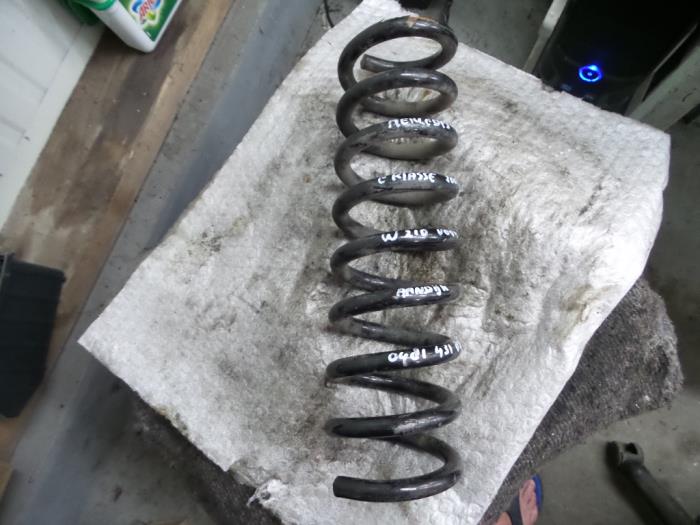 Front spring screw from a Mercedes E-Klasse 2000
