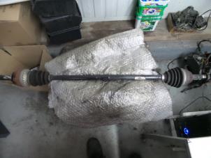 Used Front drive shaft, right Opel Astra Price on request offered by Autodemontage Aandijk