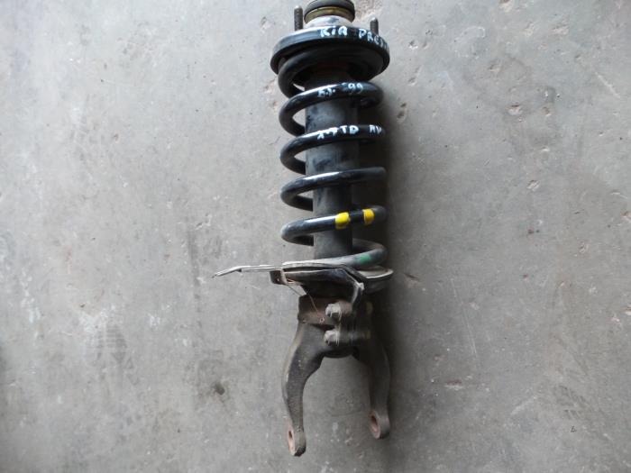 Front shock absorber rod, right from a Kia Pregio 1999