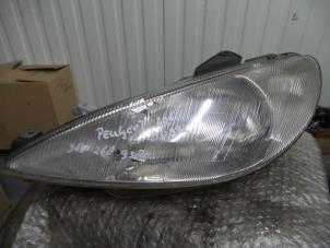 Used Headlight, left Peugeot 206 Price € 24,99 Margin scheme offered by Autodemontage Aandijk