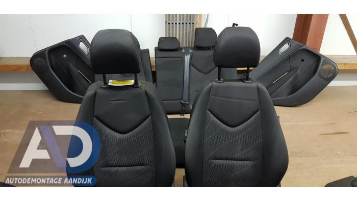 Set of upholstery (complete) from a Peugeot 308 SW (4E/H) 1.6 VTI 16V 2009