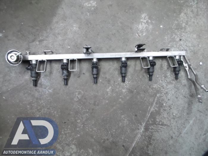 Usagé Système d'injection BMW 3 serie (E46/2) 325 Ci 24V Prix € 124,99 Règlement à la marge proposé par Autodemontage Aandijk