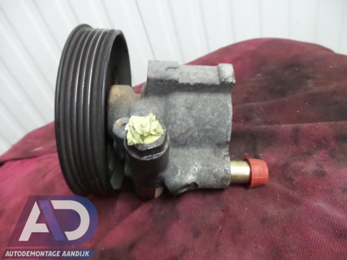 Used Power steering pump Renault Scénic I (JA) 1.6 16V Price € 34,99 Margin scheme offered by Autodemontage Aandijk