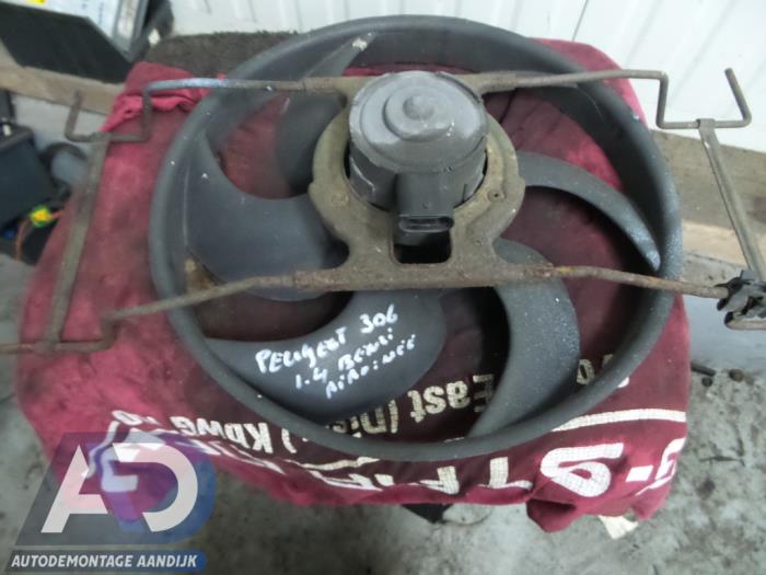 Peugeot 306 Cooling fans stock