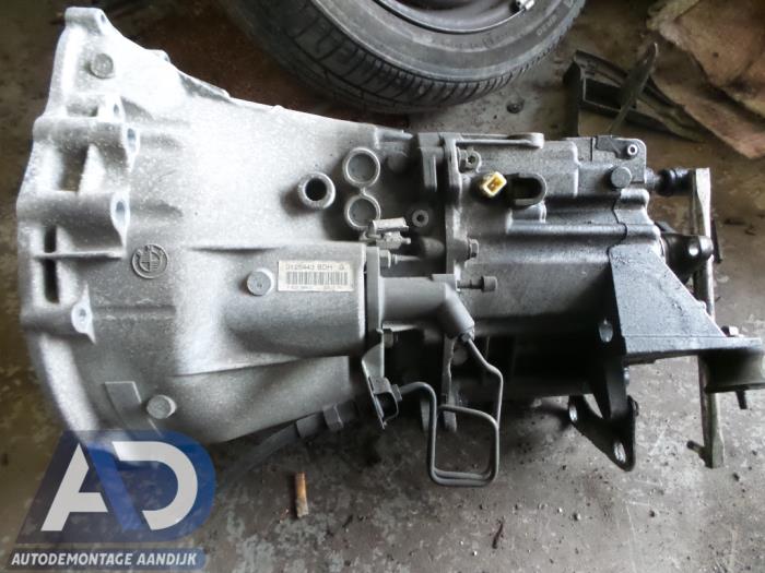Gearbox from a BMW 3 serie (E46/4) 318i 16V 2003