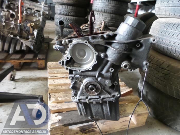 Used Engine crankcase Mercedes C (W202) 2.0 C-200 CGI 16V Price € 175,00 Margin scheme offered by Autodemontage Aandijk