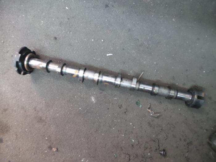 Camshaft from a Ford Transit 2.2 TDCi 16V 2010