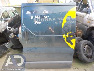 Used Sliding door, left Renault Trafic New (EL) 1.9 dCi 100 16V Price € 199,99 Margin scheme offered by Autodemontage Aandijk