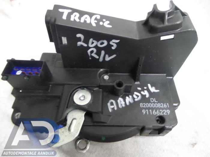 Door lock mechanism 2-door, right Renault Trafic - 8200008261