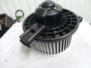 Usados Motor de ventilador de calefactor Mazda 2. Precio de solicitud ofrecido por Autodemontage Aandijk