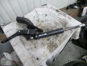 Used Rear gas strut, right Volvo V70 Price on request offered by Autodemontage Aandijk