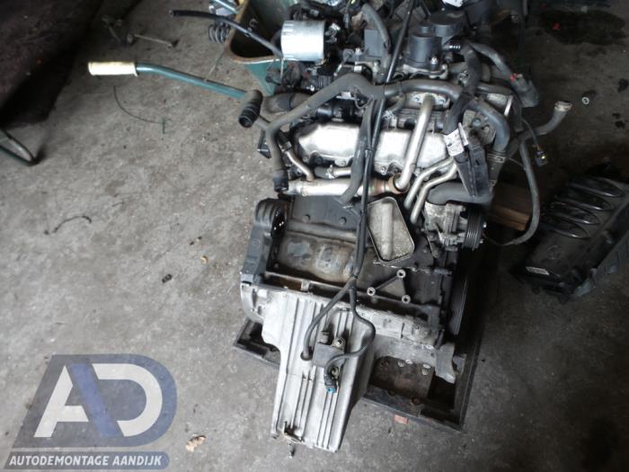 Used Engine Mercedes A (W169) 2.0 A-200 CDI 16V Price € 499,99 Margin scheme offered by Autodemontage Aandijk