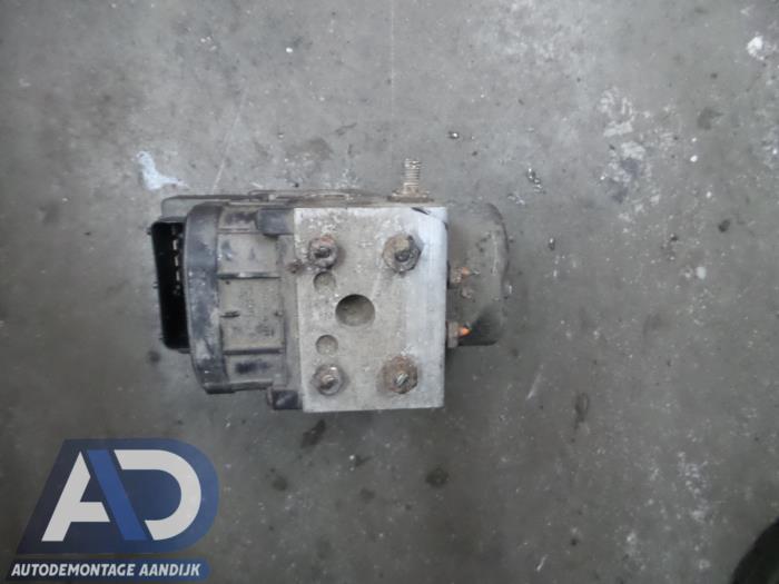 Usagé Bloc ABS Rover 45 2.0 iDT Prix € 39,99 Règlement à la marge proposé par Autodemontage Aandijk