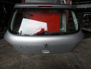 Używane Tylna klapa Peugeot 307 Cena na żądanie oferowane przez Autodemontage Aandijk