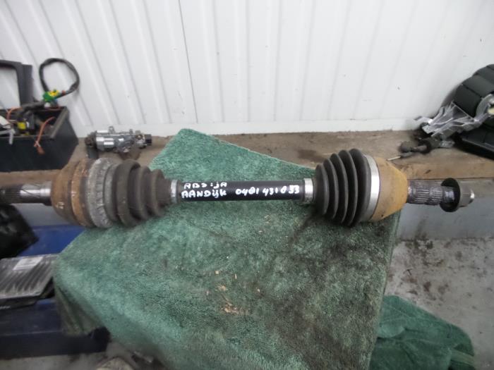 Front drive shaft, left from a Opel Vectra 2006
