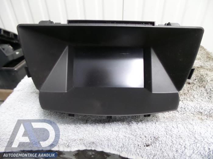 Begagnade Innerdisplay Opel Zafira B Pris € 34,99 Marginaltabell erbjuds av Autodemontage Aandijk