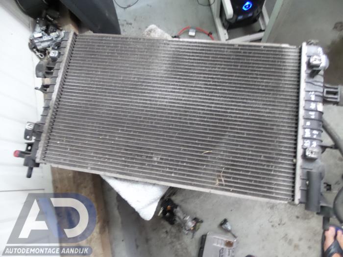 Usagé Radiateur Opel Astra H (L48) 1.6 16V Prix € 49,99 Règlement à la marge proposé par Autodemontage Aandijk