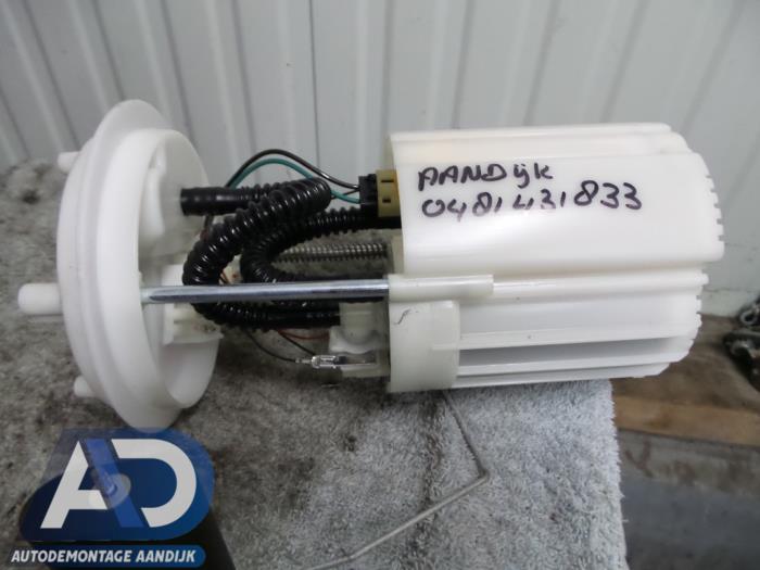 Begagnade Bensinpump Opel Corsa D 1.2 16V Pris € 19,99 Marginaltabell erbjuds av Autodemontage Aandijk