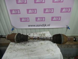 Used Front drive shaft, left Renault Clio Price on request offered by Autodemontage Aandijk