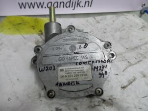 Usagé Pompe à vide (essence) Mercedes C (W203) 1.8 C-200K 16V Prix € 75,00 Règlement à la marge proposé par Autodemontage Aandijk