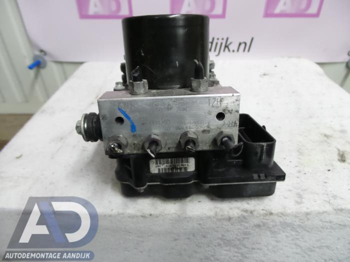 Used ABS pump Volkswagen Polo V (6R) 1.2 12V BlueMotion Technology Price € 44,99 Margin scheme offered by Autodemontage Aandijk