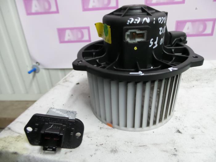 Heating and ventilation fan motor from a Hyundai I10 2012