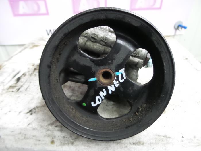 Power steering pump from a Ford Transit Connect 2007