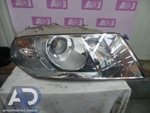 Used Headlight, right Skoda Octavia Combi (1Z5) 1.9 TDI Price € 69,99 Margin scheme offered by Autodemontage Aandijk