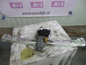 Usados Motor de ventanilla de puerta BMW 3-Serie Precio de solicitud ofrecido por Autodemontage Aandijk
