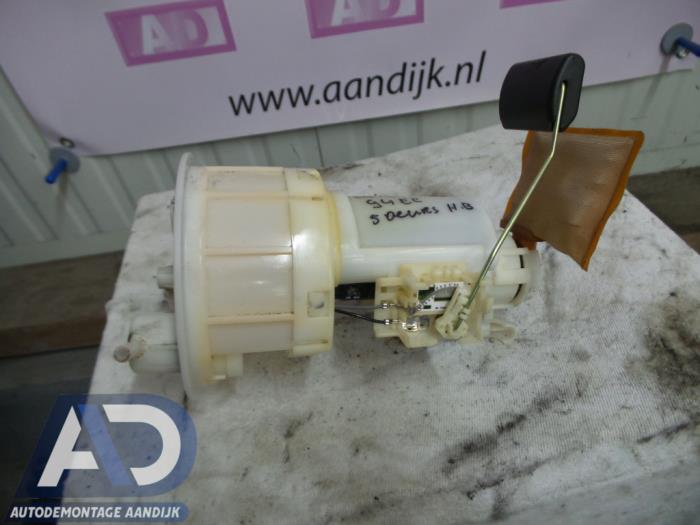 Begagnade Bensinpump Kia Rio II (DE) 1.4 16V Pris € 39,99 Marginaltabell erbjuds av Autodemontage Aandijk