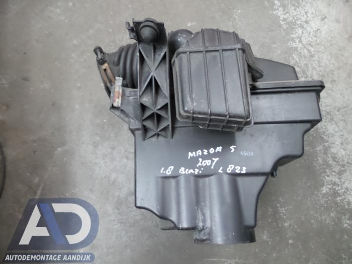 Begagnade Luftfilterhus Mazda 5 (CR19) 1.8i 16V Pris € 39,99 Marginaltabell erbjuds av Autodemontage Aandijk