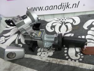 Used Set of cylinder locks (complete) Opel Corsa D 1.2 16V Price € 39,99 Margin scheme offered by Autodemontage Aandijk