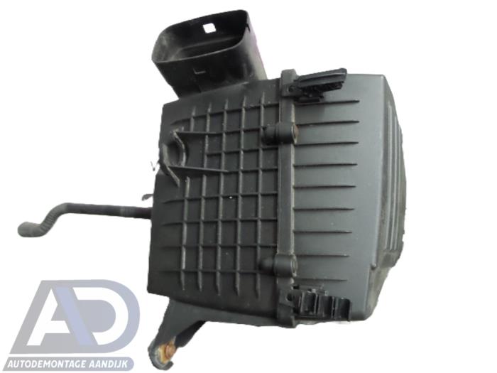 Begagnade Luftfilterhus Seat Ibiza ST (6J8) 1.2 TDI Ecomotive Pris € 19,99 Marginaltabell erbjuds av Autodemontage Aandijk