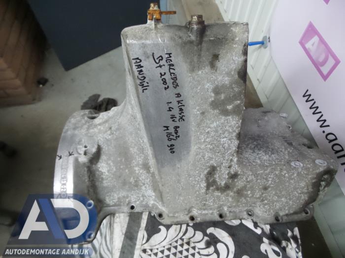 Usagé Couvercle carter Mercedes A (W168) 1.4 A-140 Prix € 40,00 Règlement à la marge proposé par Autodemontage Aandijk