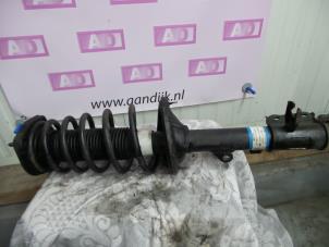 Used Rear shock absorber rod, left Hyundai Coupe 2.0i 16V Price € 49,99 Margin scheme offered by Autodemontage Aandijk