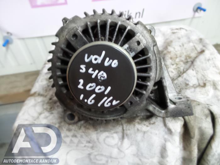 Gebrauchte Dynamo Volvo S40 (VS) 1.6 16V Preis € 34,99 Margenregelung angeboten von Autodemontage Aandijk