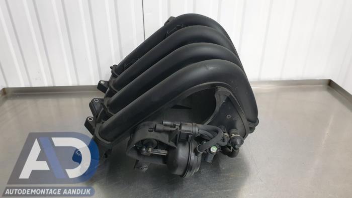 Używane Kolektor dolotowy Mercedes A (W169) 1.5 A-150 3-Drs. Cena € 49,99 Procedura marży oferowane przez Autodemontage Aandijk