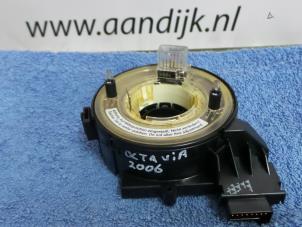 Used Airbag clock spring Skoda Octavia Combi (1Z5) 1.6 FSI 16V Price € 14,99 Margin scheme offered by Autodemontage Aandijk