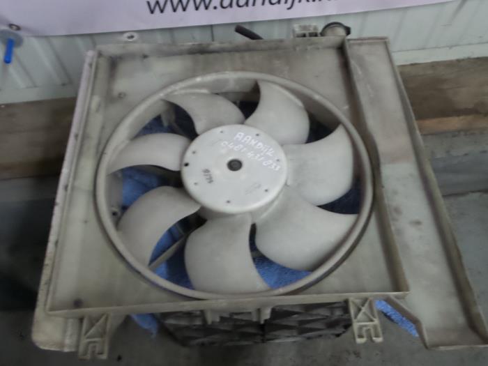 Boîtier ventilateur d'un Toyota Aygo (B10) 1.0 12V VVT-i 2008