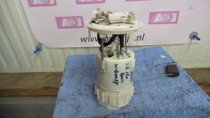 Used Petrol pump Renault Grand Scénic II (JM) 1.6 16V Price € 49,99 Margin scheme offered by Autodemontage Aandijk