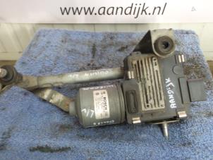 Used Front wiper motor Volkswagen Touran (1T1/T2) 1.6 Price € 49,99 Margin scheme offered by Autodemontage Aandijk