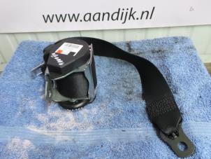 Used Rear seatbelt tensioner, left Mercedes B (W245,242) 1.7 B-170 16V Price € 49,99 Margin scheme offered by Autodemontage Aandijk